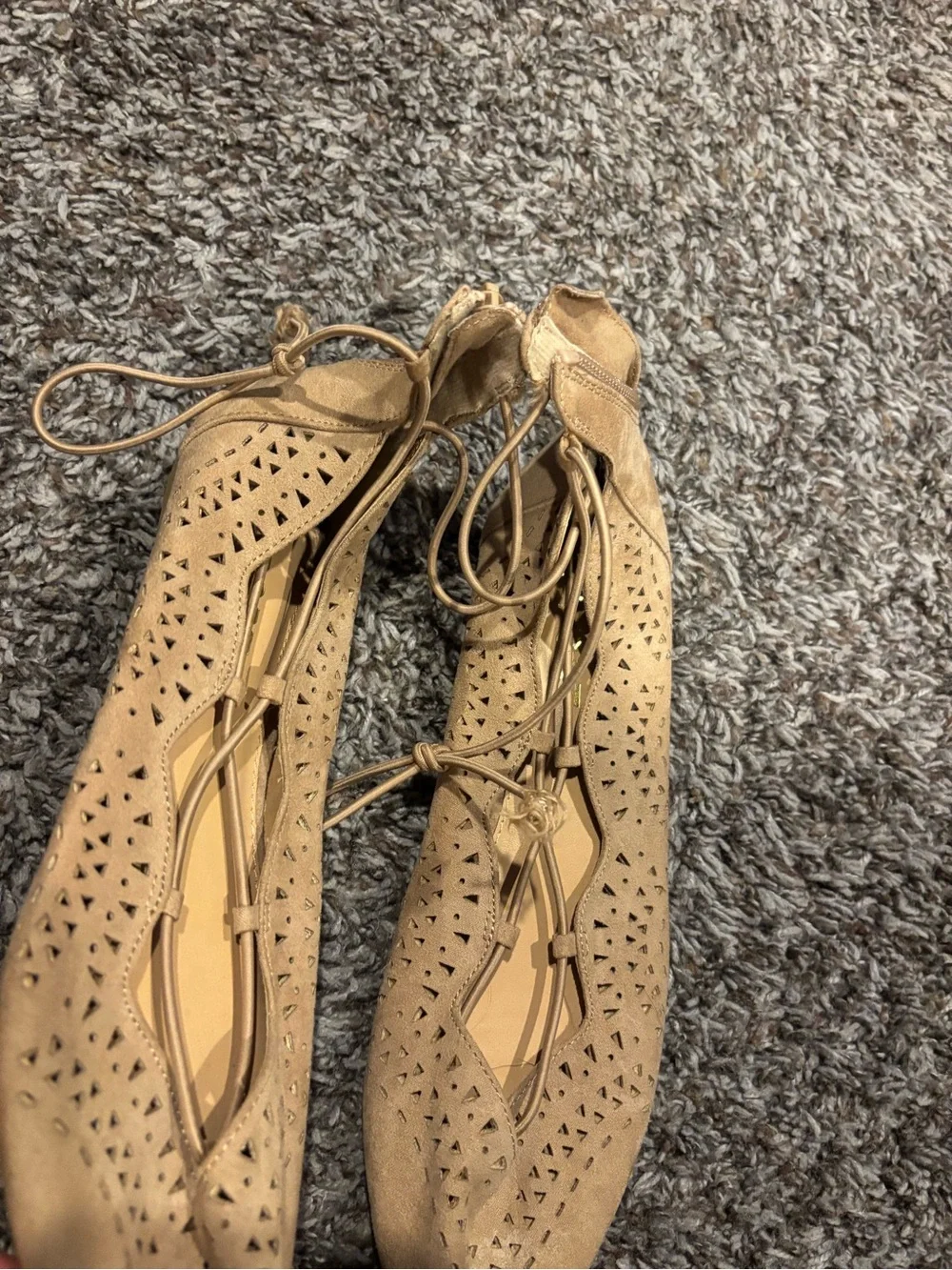 Women’s Report Tan Lace-Up Pointed Toe Flats